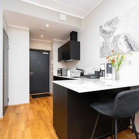 Simple At Katusepapi * Reval